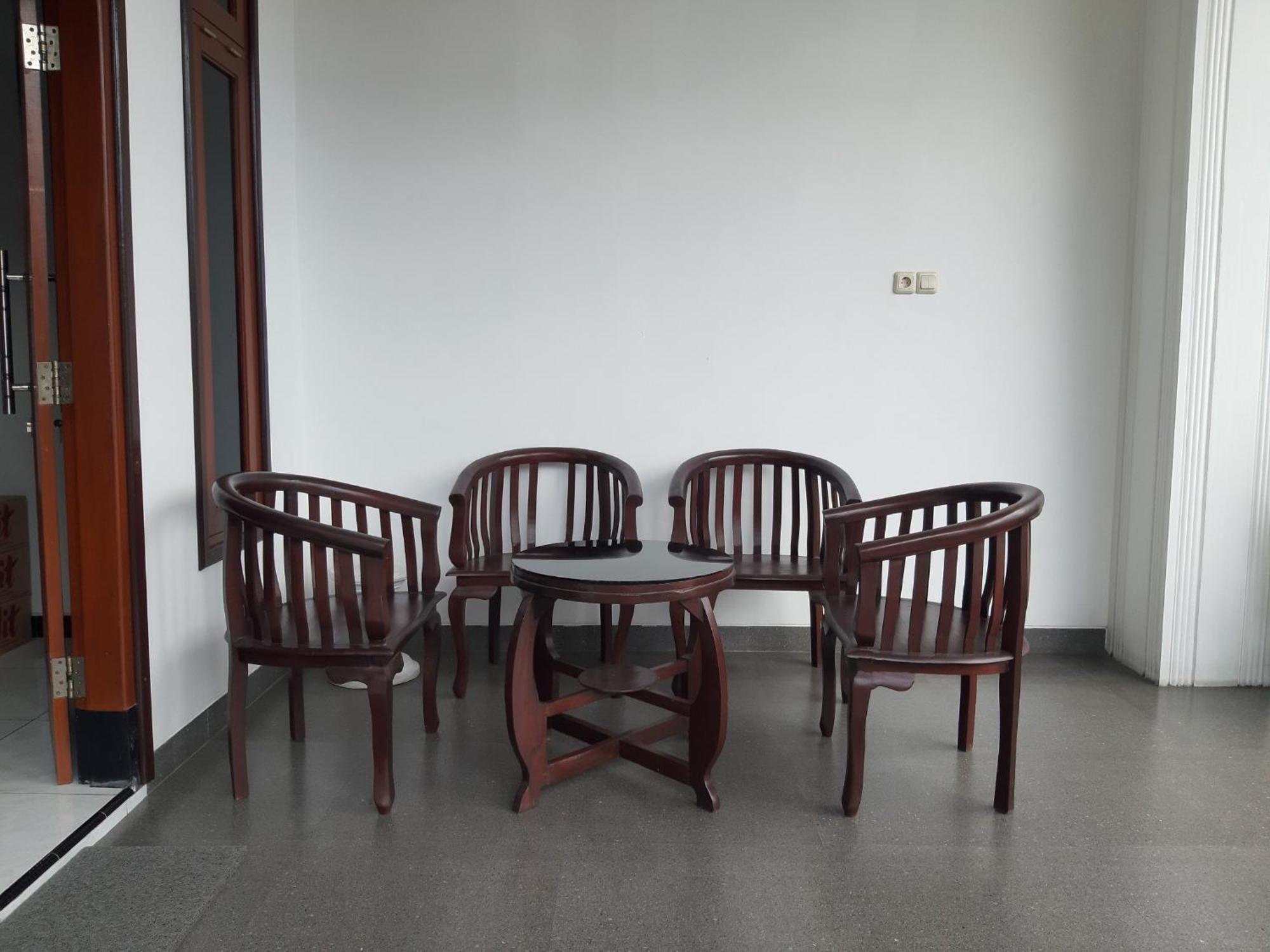 Oyo 2826 Panderman Residence Blitar Exterior photo
