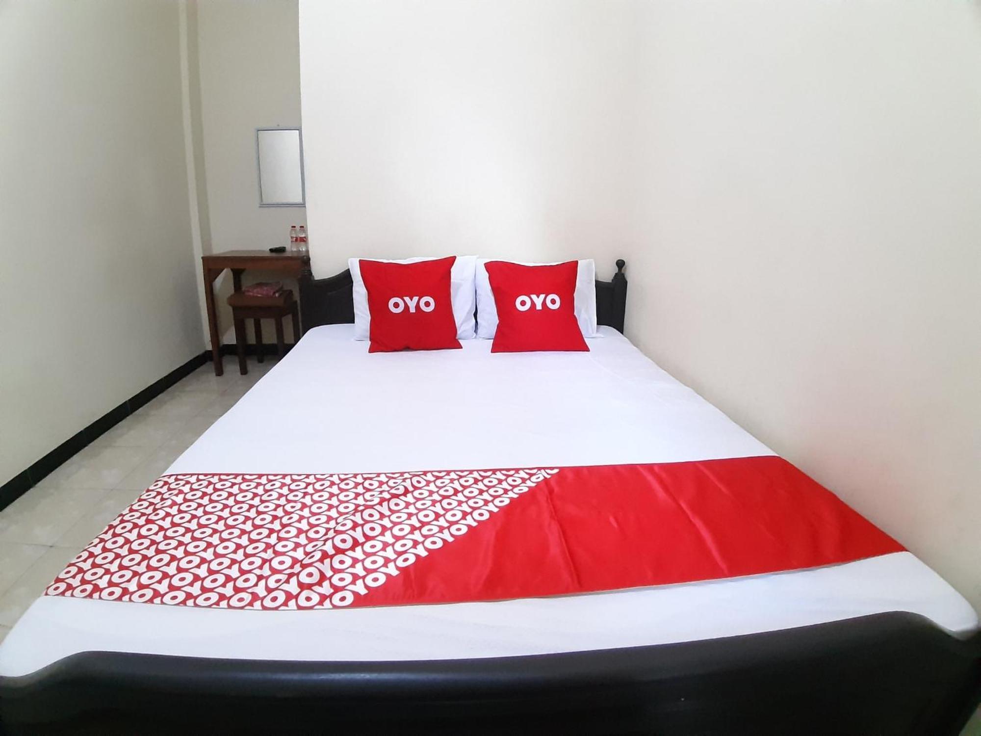 Oyo 2826 Panderman Residence Blitar Exterior photo